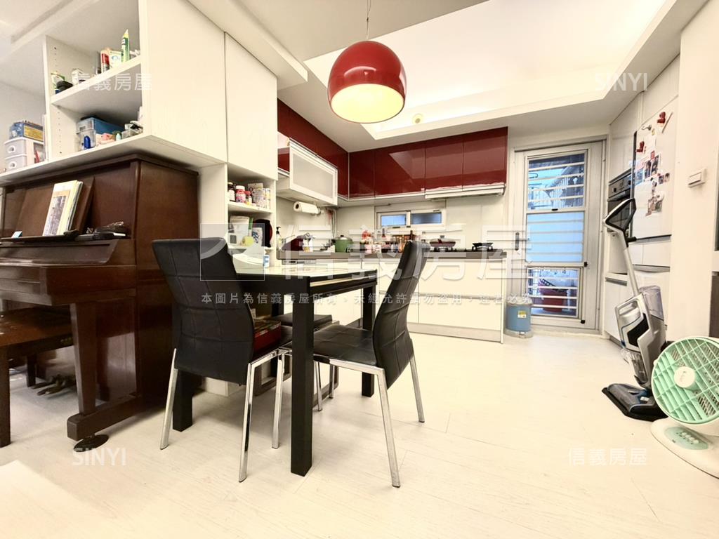 一見傾心美妝三房車位房屋室內格局與周邊環境