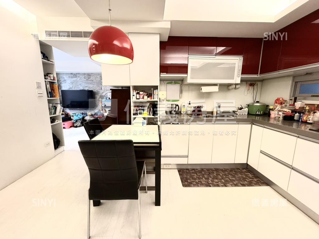 一見傾心美妝三房車位房屋室內格局與周邊環境