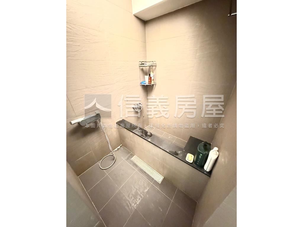 一見傾心美妝三房車位房屋室內格局與周邊環境