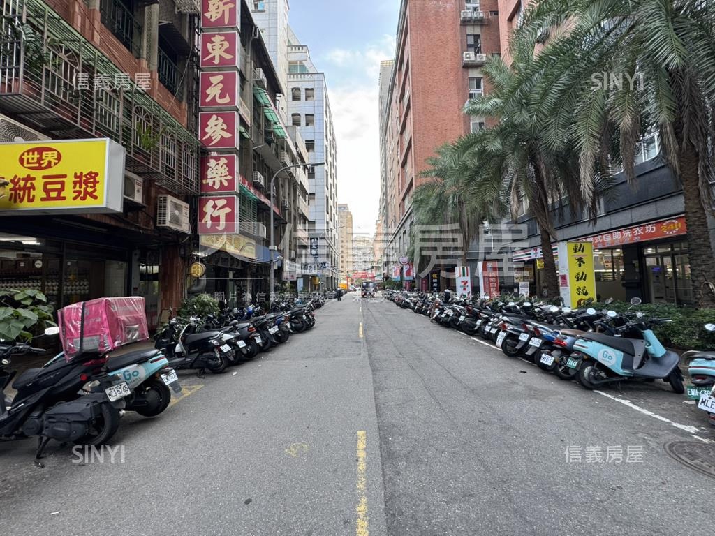 國賓收租超商店面房屋室內格局與周邊環境