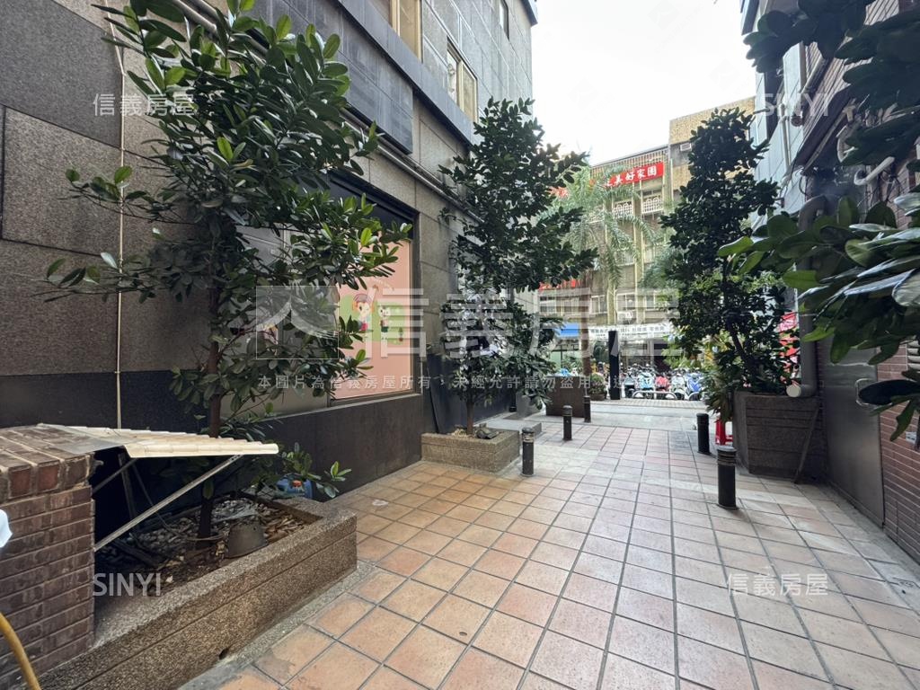 國賓收租超商店面房屋室內格局與周邊環境