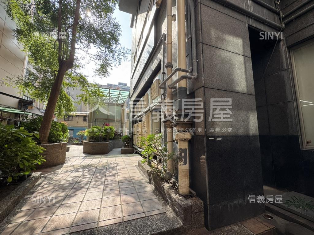 國賓收租超商店面房屋室內格局與周邊環境