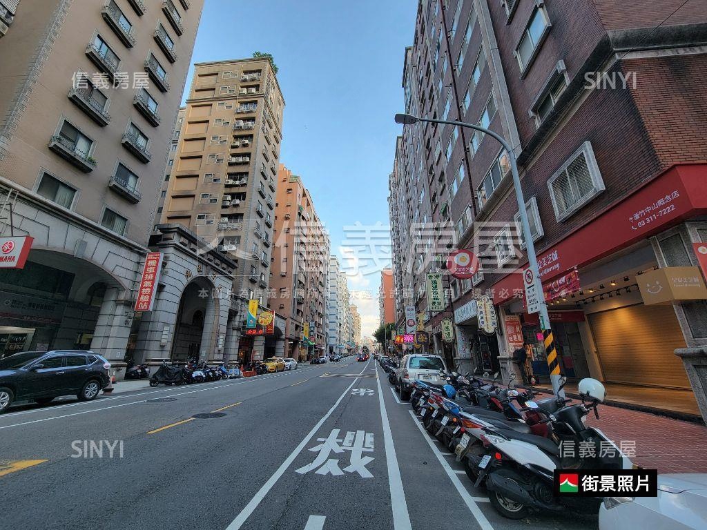 大面寬連鎖超商店面房屋室內格局與周邊環境