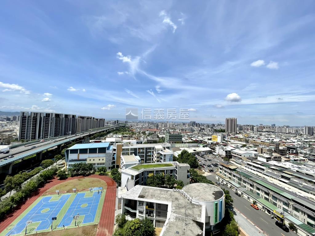 Ｆ１面學校四房雙平車房屋室內格局與周邊環境