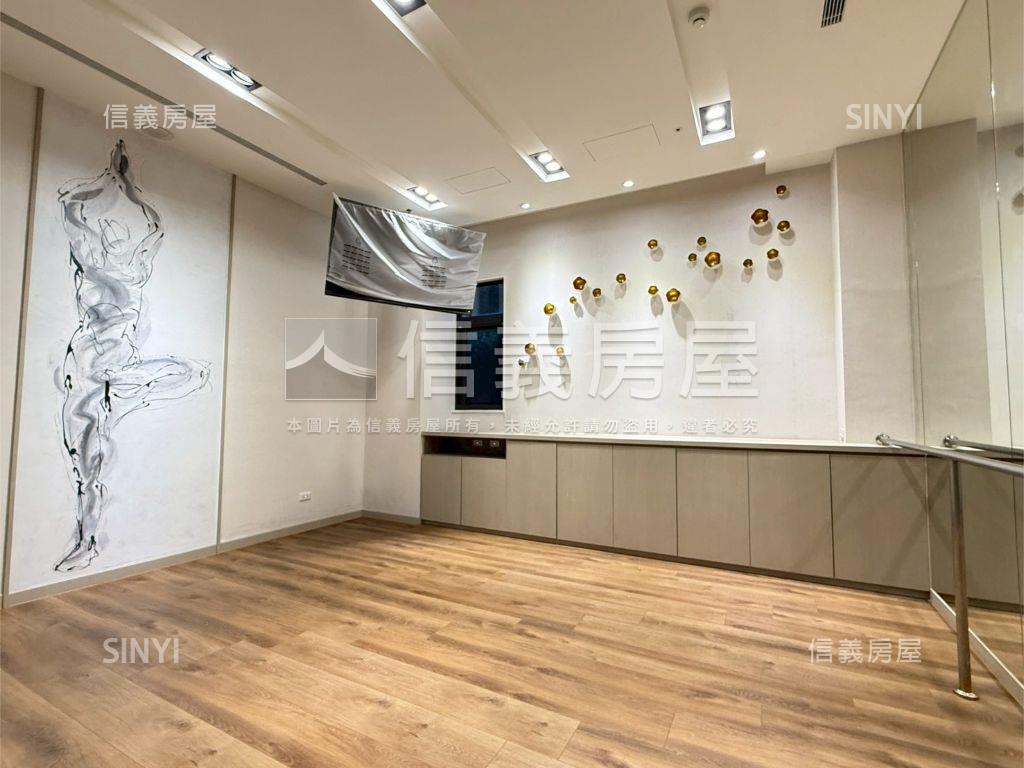 急售勝美樂富兩房車位首購房屋室內格局與周邊環境