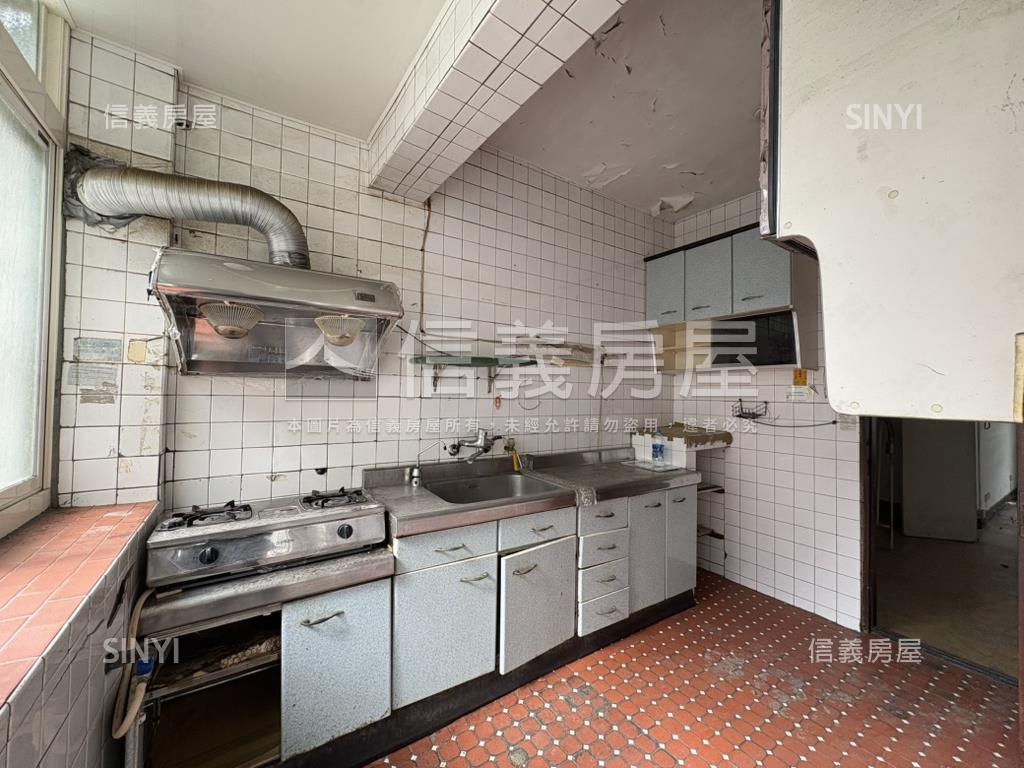 中正區低總近公園大空間房屋室內格局與周邊環境