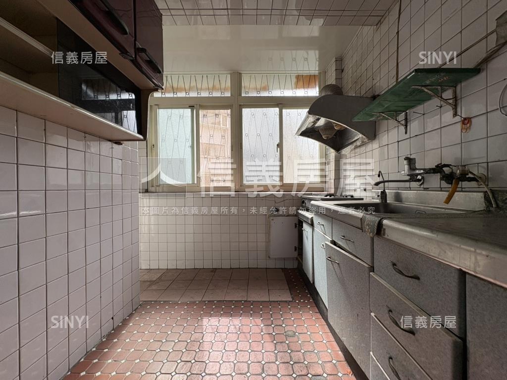 中正區低總近公園大空間房屋室內格局與周邊環境