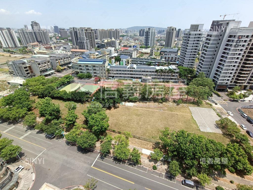 楠科高大特區黃金正路店透房屋室內格局與周邊環境