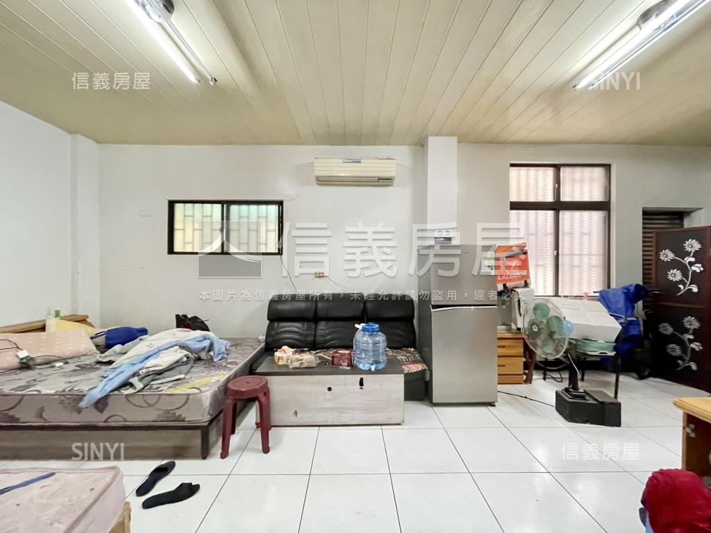 同安路約５５地坪角窗店霸房屋室內格局與周邊環境