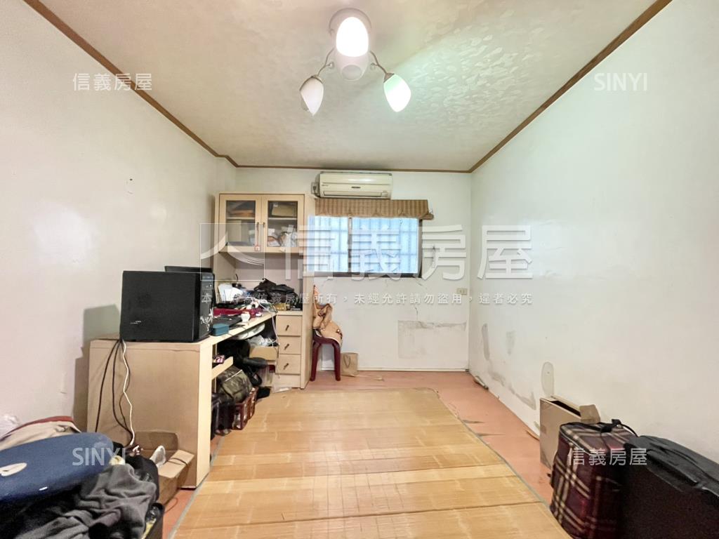 同安路約５５地坪角窗店霸房屋室內格局與周邊環境