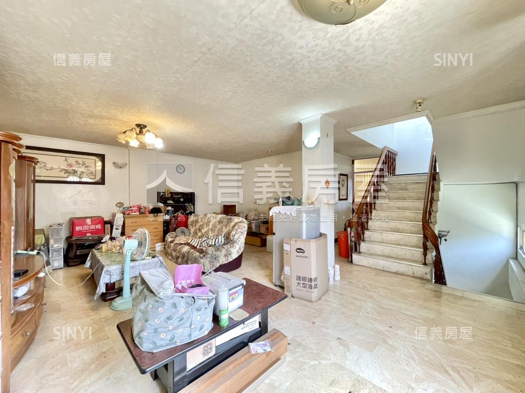 同安路約５５地坪角窗店霸房屋室內格局與周邊環境