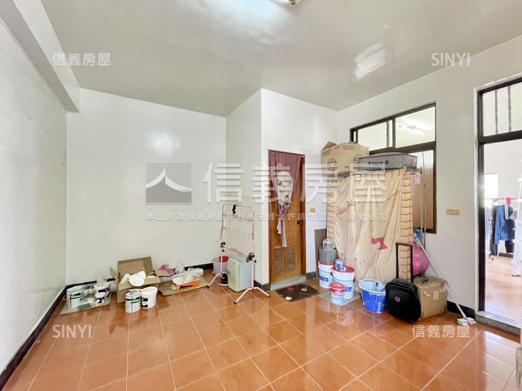 同安路約５５地坪角窗店霸房屋室內格局與周邊環境