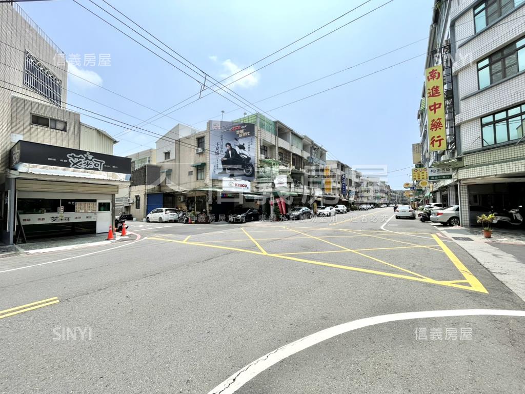 同安路約５５地坪角窗店霸房屋室內格局與周邊環境