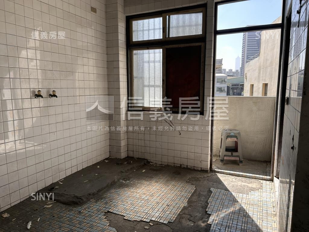 驛站面寬大透店房屋室內格局與周邊環境
