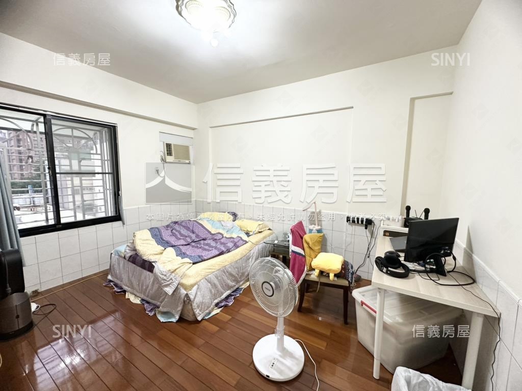 近Ｒ１５捷運站面寬透天房屋室內格局與周邊環境