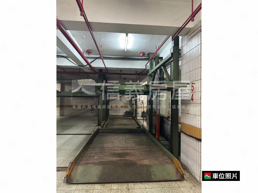 新店捷運站前大廈房屋室內格局與周邊環境