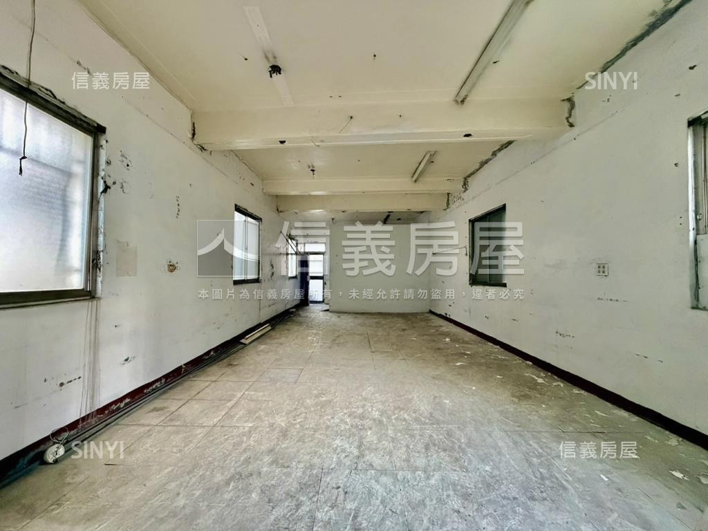 中山路四面採光大地坪透店房屋室內格局與周邊環境