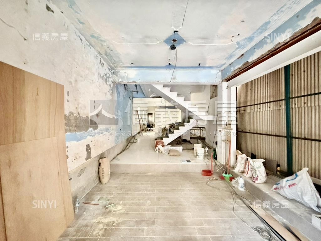 中山路四面採光大地坪透店房屋室內格局與周邊環境