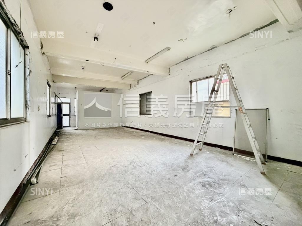 中山路四面採光大地坪透店房屋室內格局與周邊環境