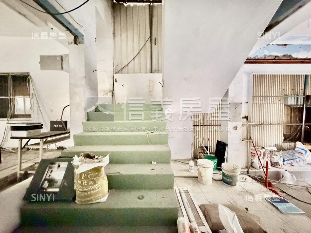 中山路四面採光大地坪透店房屋室內格局與周邊環境