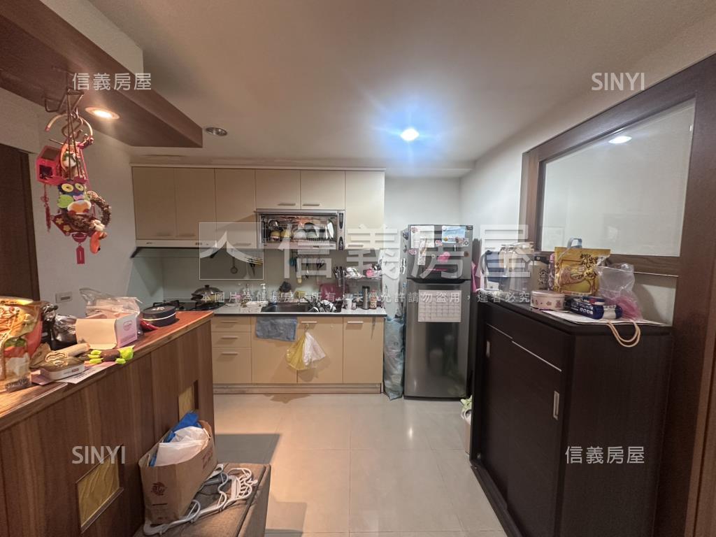 低樓層總價新興路公寓房屋室內格局與周邊環境