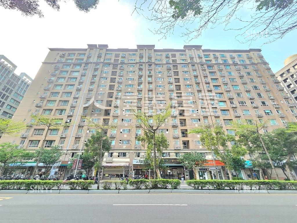 精華地點◀夢想之都店面▶房屋室內格局與周邊環境