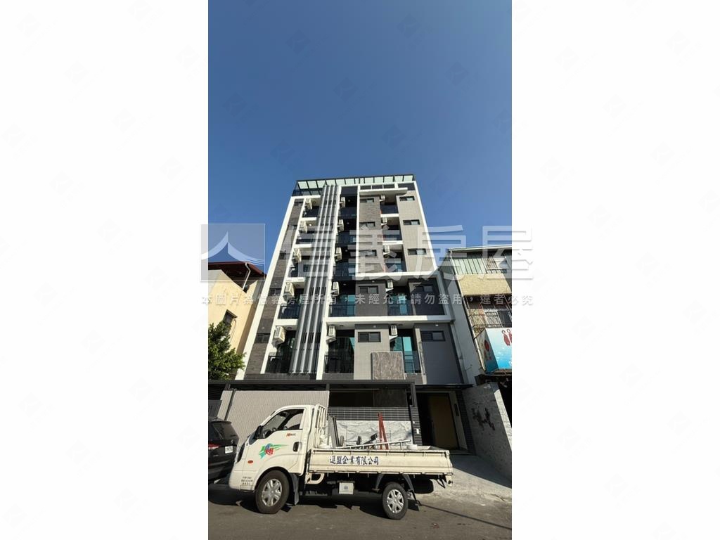 東區全新完工獨洗曬３０套房屋室內格局與周邊環境