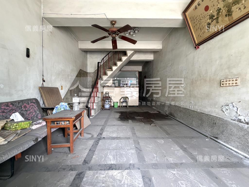仁德中正路二段臨路地房屋室內格局與周邊環境