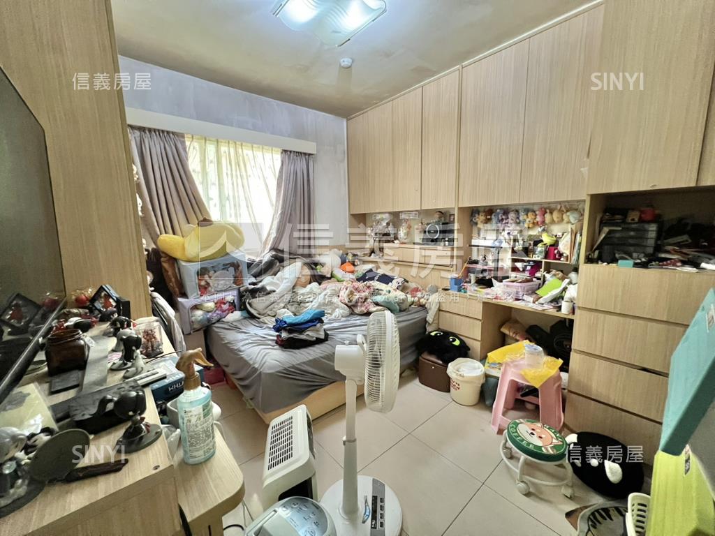 專任Ｅ美樂地三房雙車位房屋室內格局與周邊環境