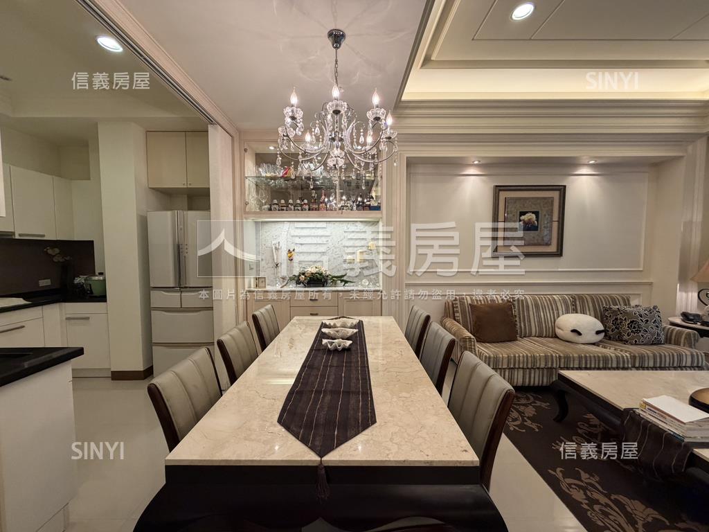 尊榮·走進春天城堡別墅房屋室內格局與周邊環境