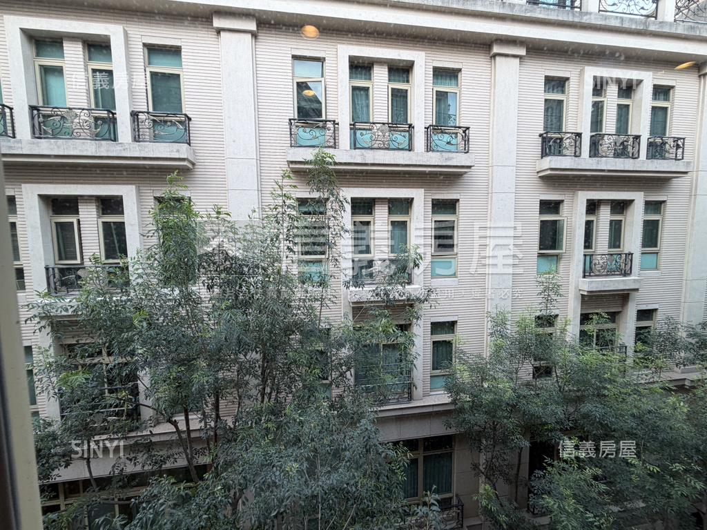 尊榮·走進春天城堡別墅房屋室內格局與周邊環境