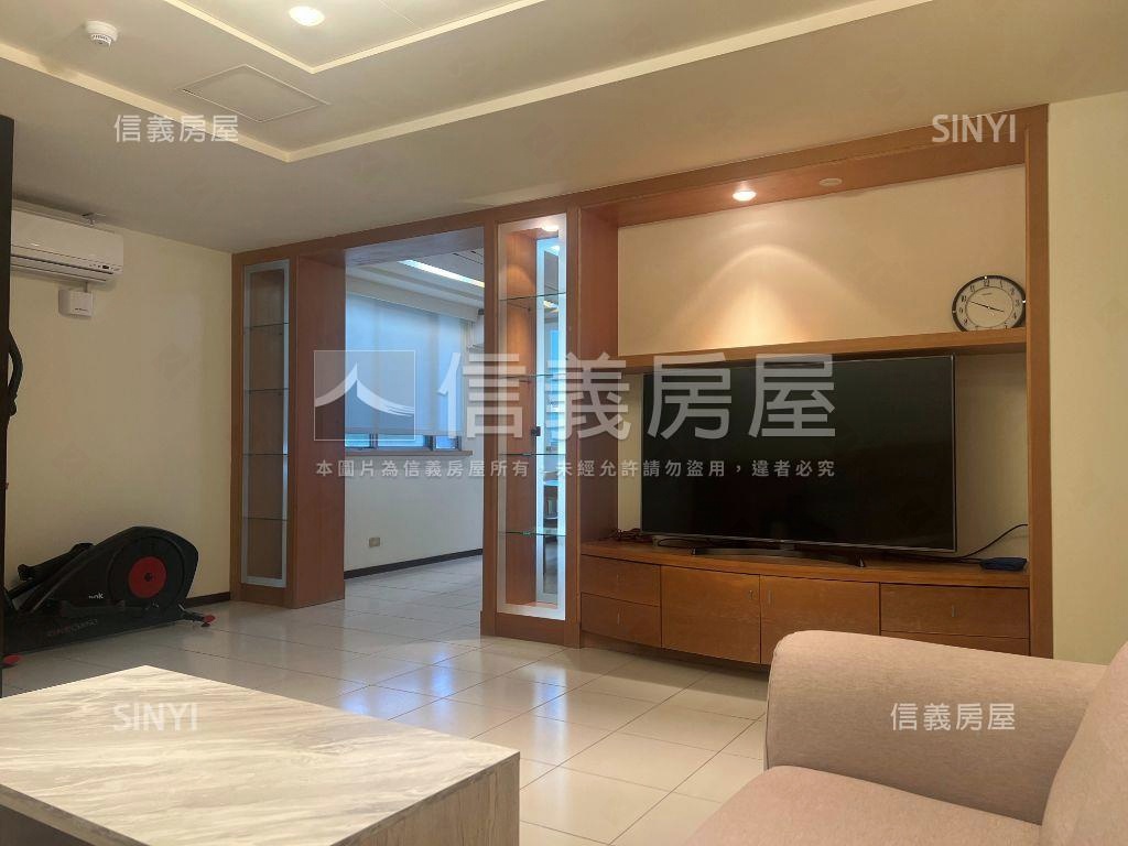 近園區三房車位房屋室內格局與周邊環境