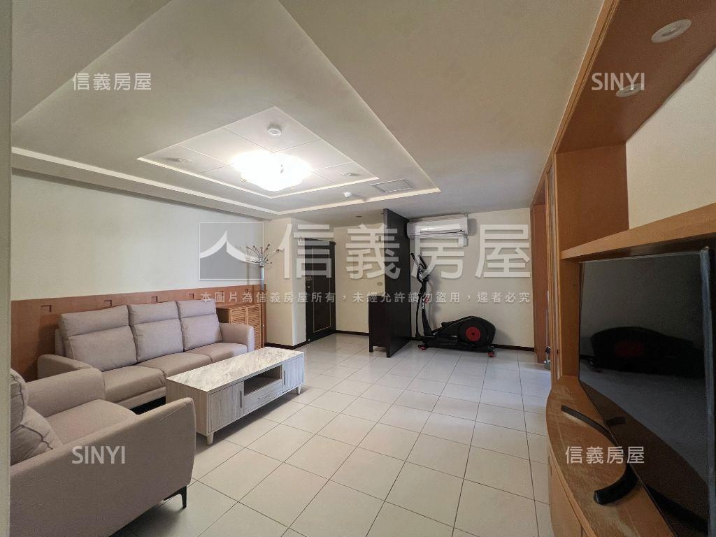 近園區三房車位房屋室內格局與周邊環境