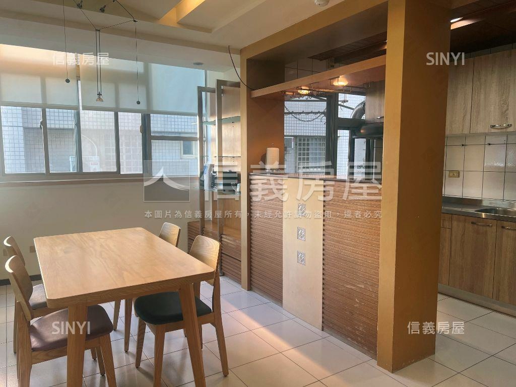 近園區三房車位房屋室內格局與周邊環境