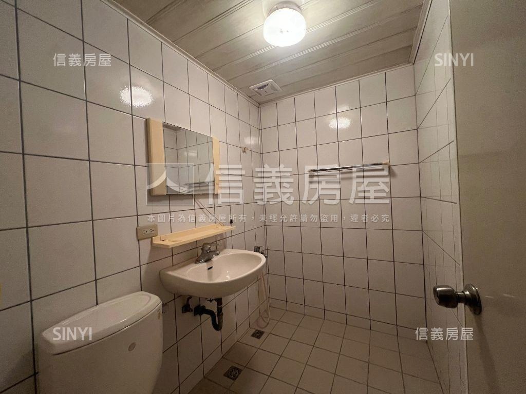 近園區三房車位房屋室內格局與周邊環境