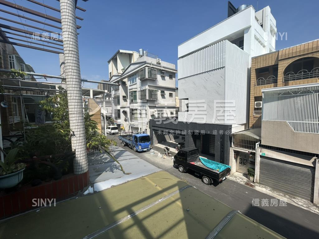 大橋一街大地坪車庫透天房屋室內格局與周邊環境
