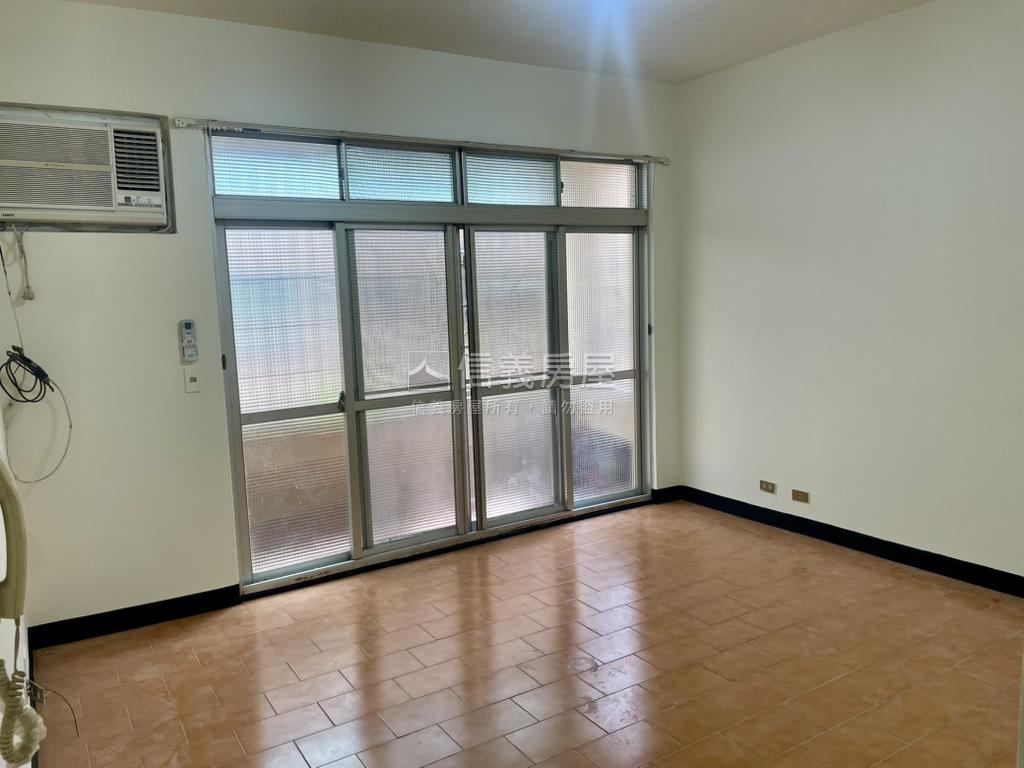 國泰裕農新城三樓寓房屋室內格局與周邊環境