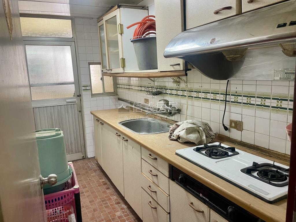 國泰裕農新城三樓寓房屋室內格局與周邊環境