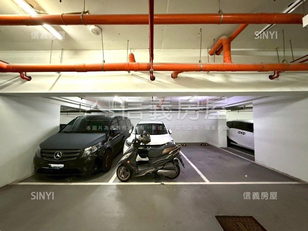 近東海十年屋２房平車房屋室內格局與周邊環境