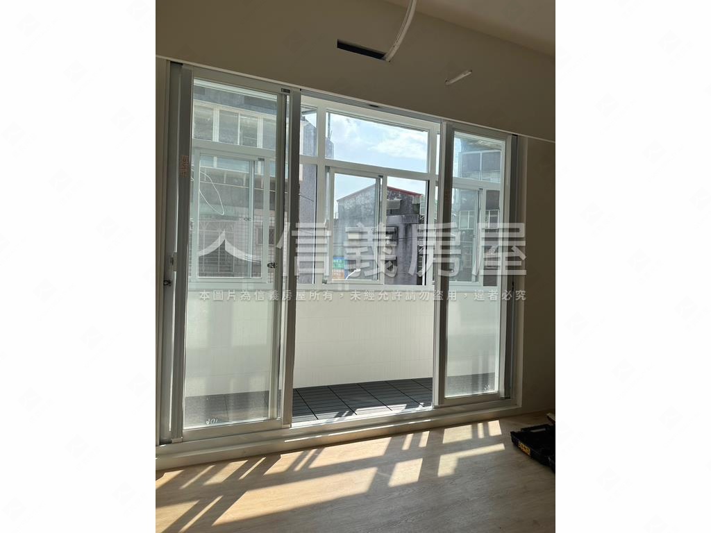 全新翻修捷運三樓美寓房屋室內格局與周邊環境