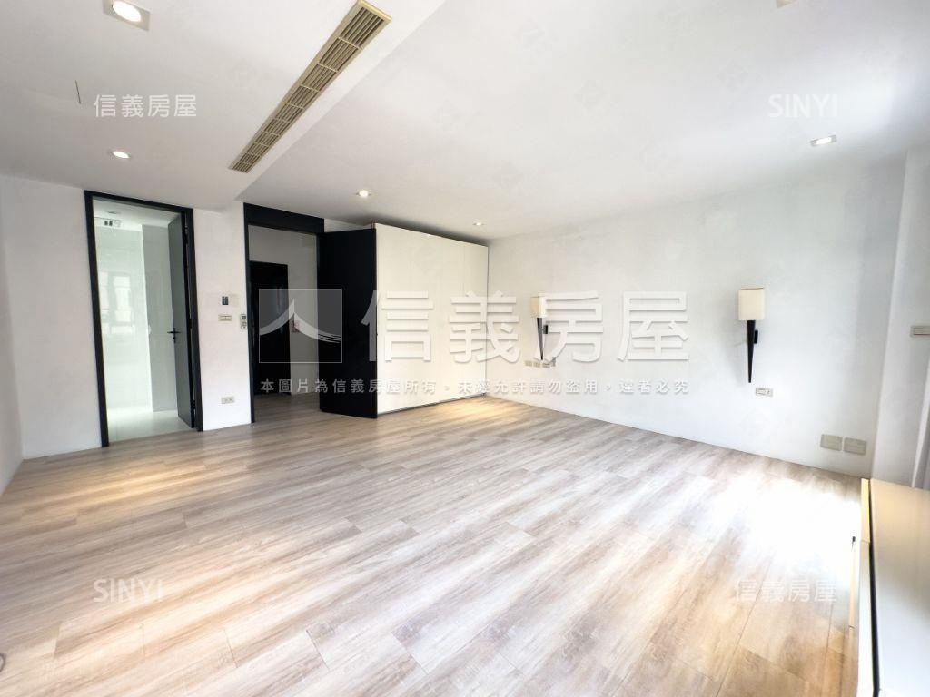 現代奢華別墅稀有釋出房屋室內格局與周邊環境