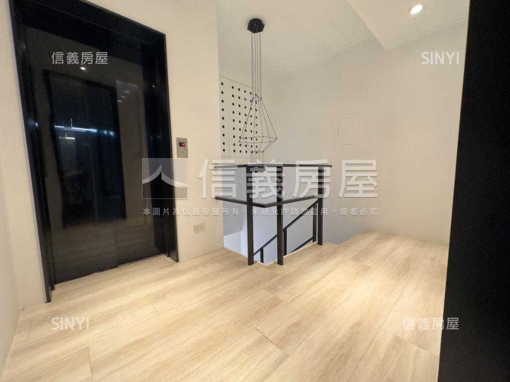 現代奢華別墅稀有釋出房屋室內格局與周邊環境