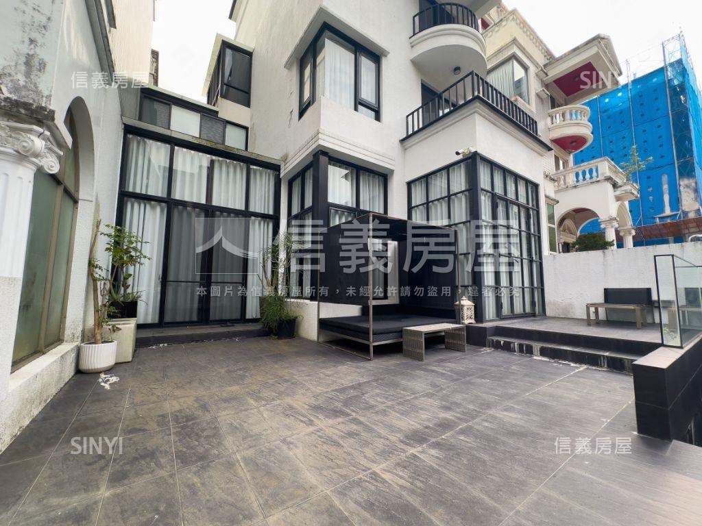 現代奢華別墅稀有釋出房屋室內格局與周邊環境