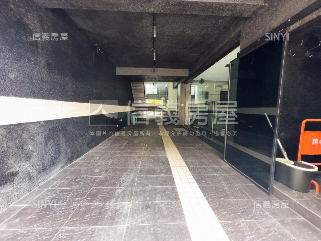 現代奢華別墅稀有釋出房屋室內格局與周邊環境
