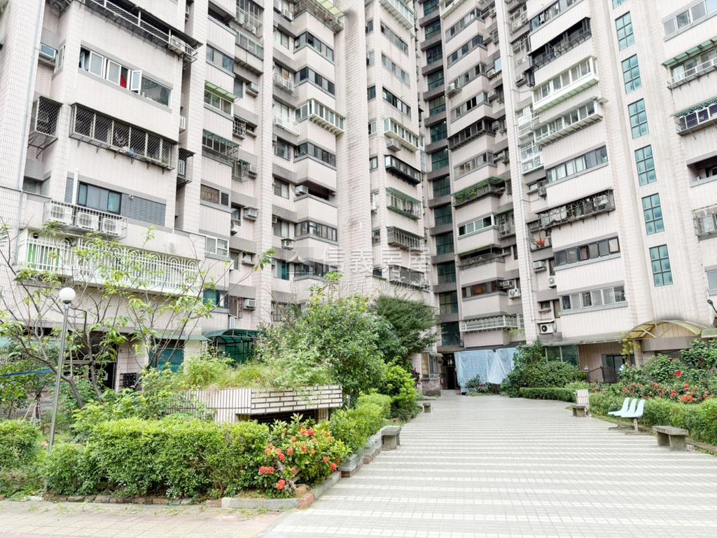 大慶榕莊美景三房車位房屋室內格局與周邊環境