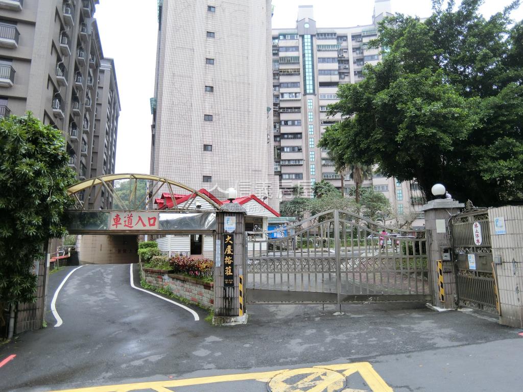 大慶榕莊美景三房車位房屋室內格局與周邊環境