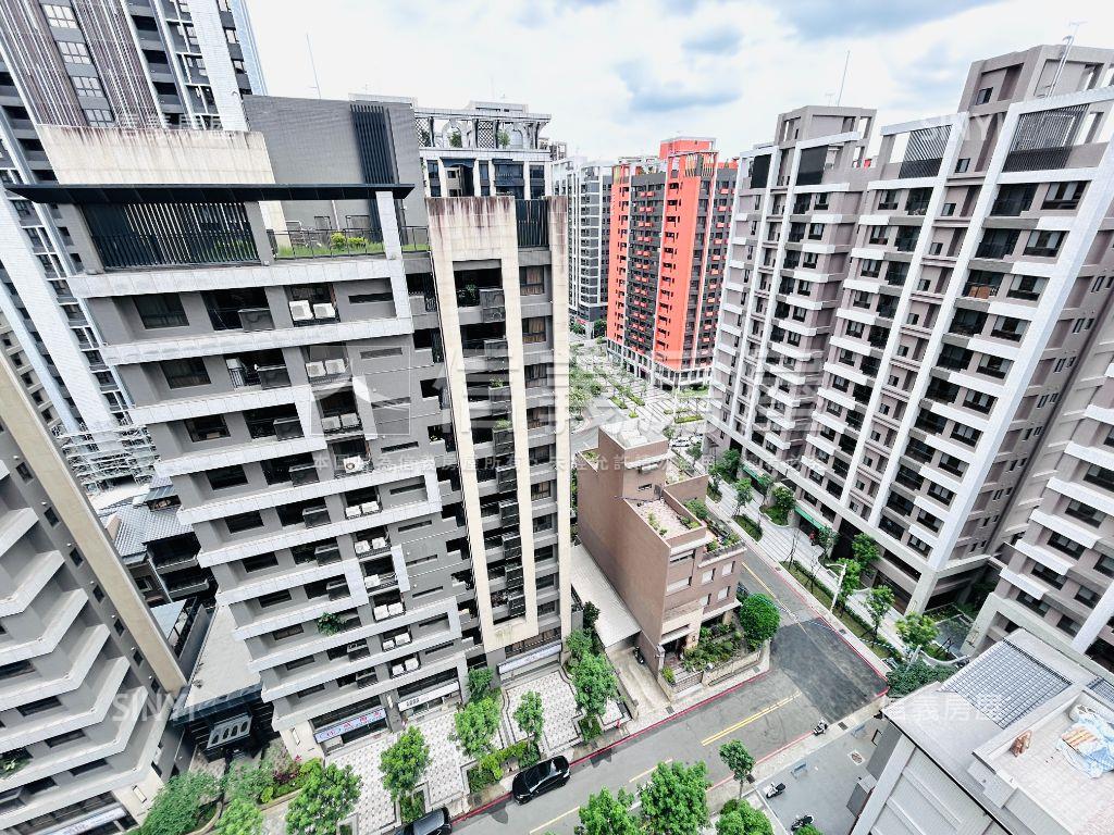 新青安。專任君邑富疆兩房房屋室內格局與周邊環境
