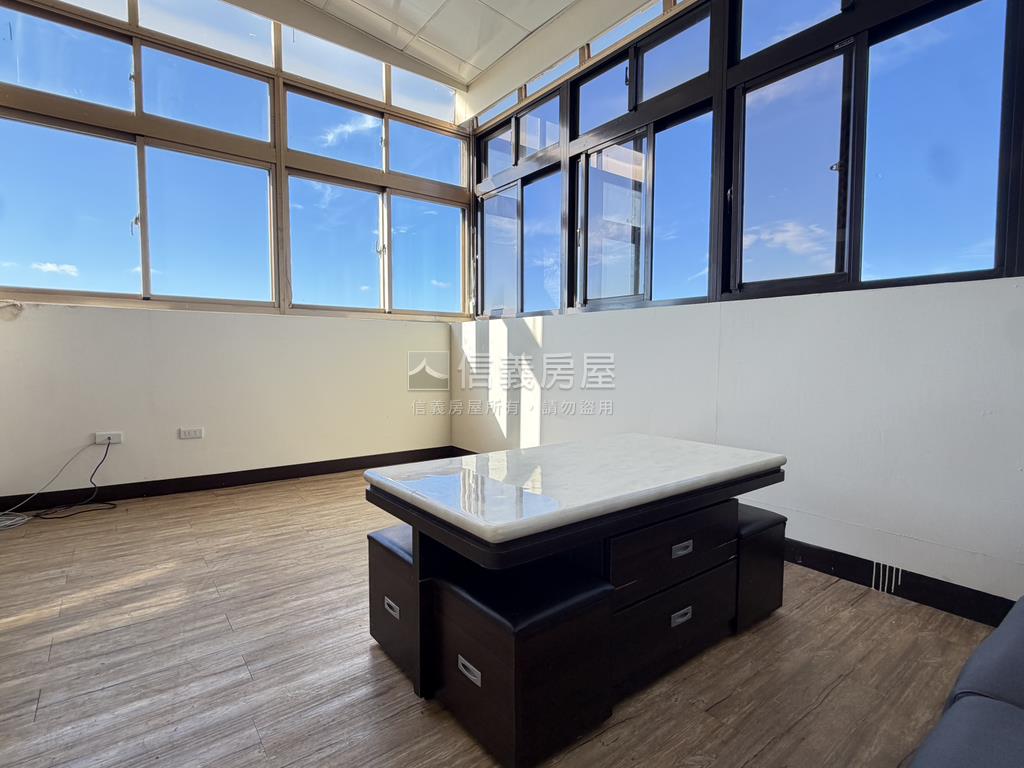 萬能及第邊間景觀宅房屋室內格局與周邊環境