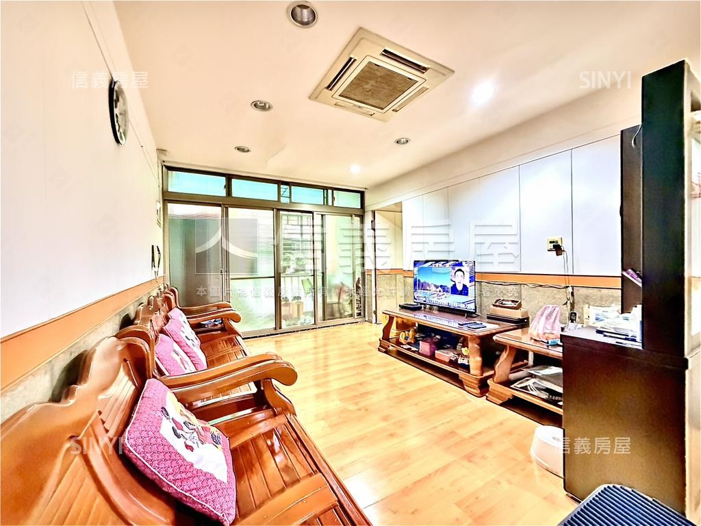 未來捷運二樓美寓房屋室內格局與周邊環境