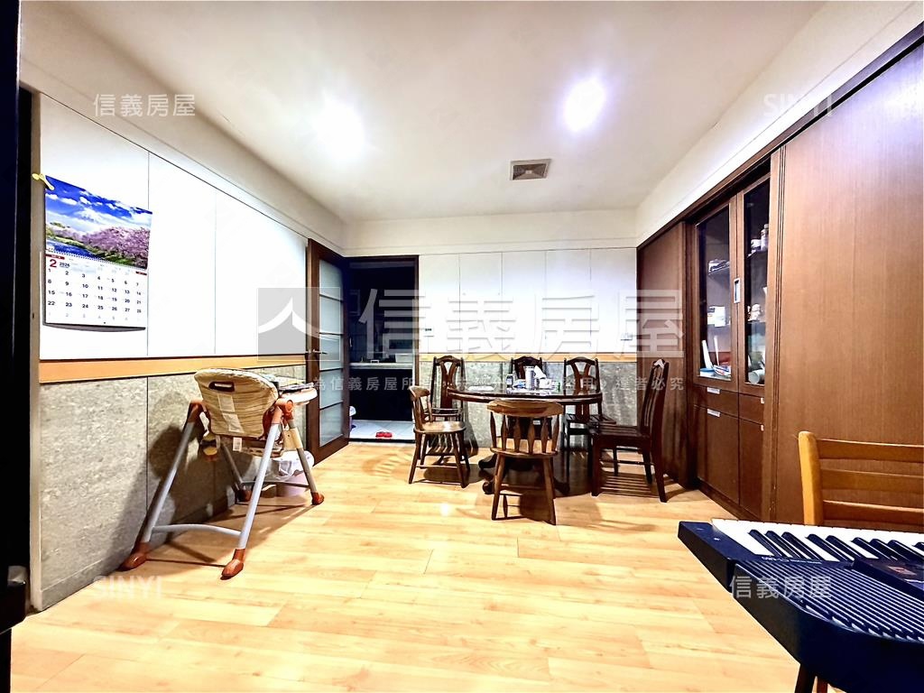 未來捷運二樓美寓房屋室內格局與周邊環境